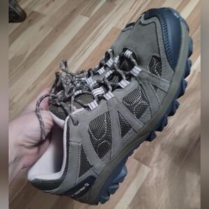 Women's Bearpaw Hiking Shoes Size 12